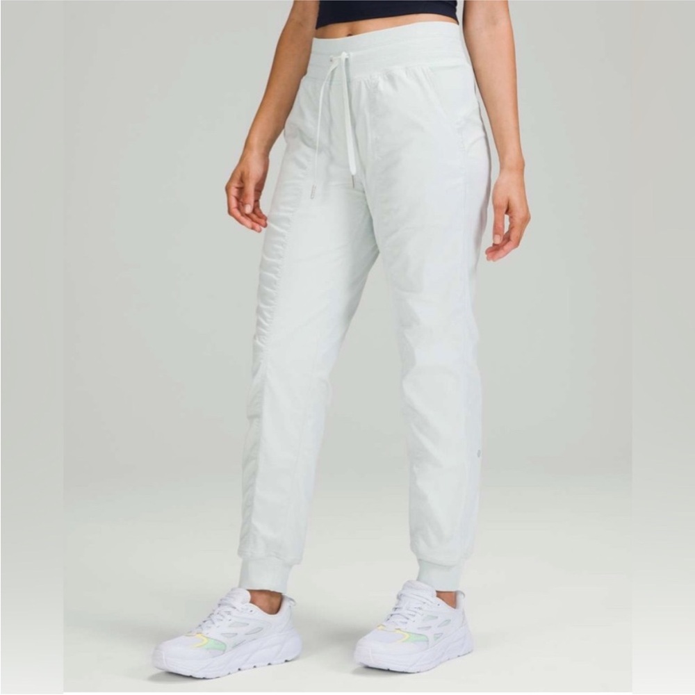 Lululemon dance studio jogger